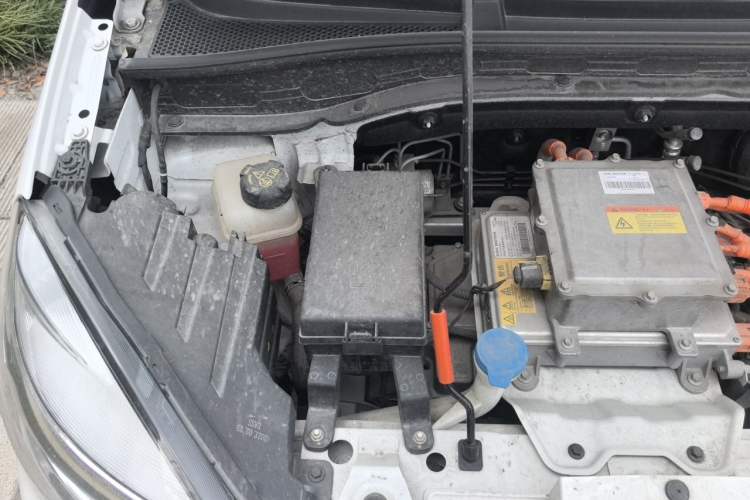 Used Roewe Clever 2021 302km All-Round Version Engine Bay Right