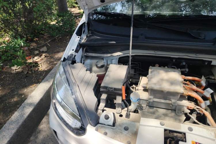Used Roewe Clever 2021 302km All-Round Version Engine Bay Right