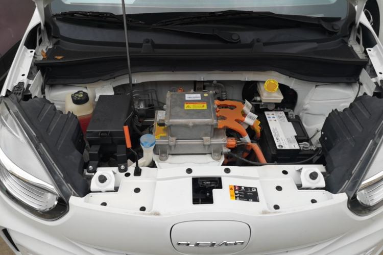 Used Roewe Clever 2021 302 km New Four-Seater Super-Efficient Version Engine Bay