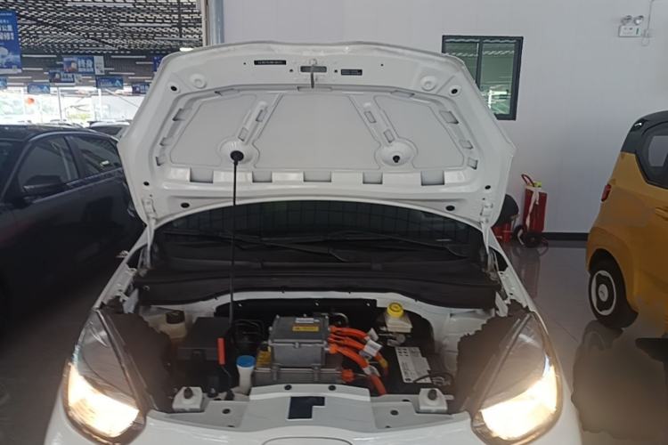 Used Roewe Clever 2021 302 km New Four-Seater Super-Efficient Version Engine Bay