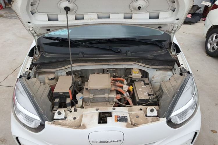 Used Roewe Clever 2021 302 km New Four-Seater Super-Efficient Version Engine Bay