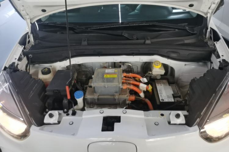 Used Roewe Clever 2021 302 km New Four-Seater Super-Efficient Version Engine Bay