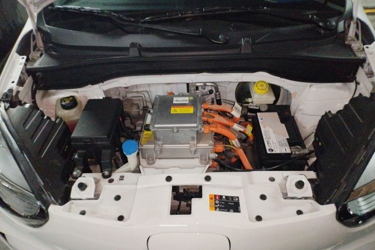 Used Roewe Clever 2021 302 km New Four-Seater Super-Efficient Version Engine Bay