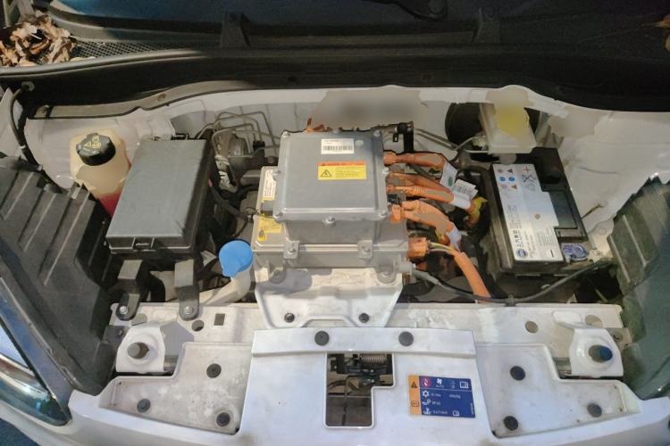 Used Roewe Clever 2021 302 km New Four-Seater Super-Efficient Version Engine Bay