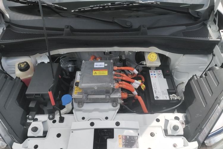 Used Roewe Clever 2021 302 km New Four-Seater Super-Efficient Version Engine Bay