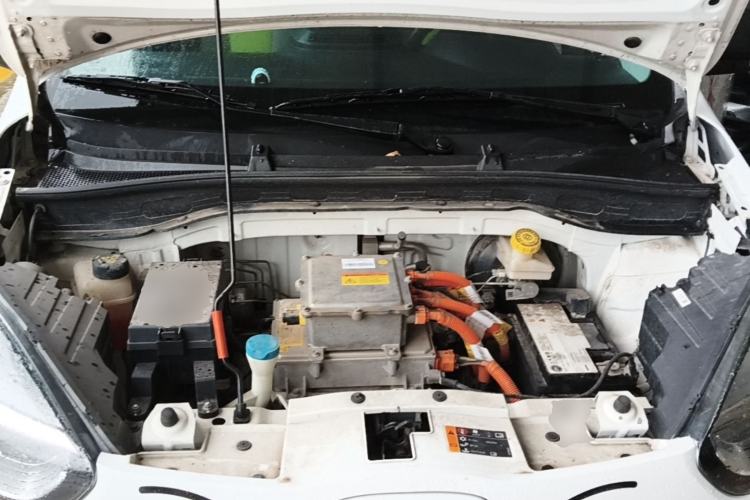 Used Roewe Clever 2021 302 km New Four-Seater Super-Efficient Version Engine Bay