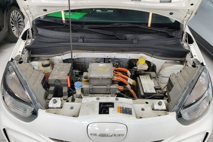 Used Roewe Clever 2021 302 km New Four-Seater Super-Efficient Version Engine Bay