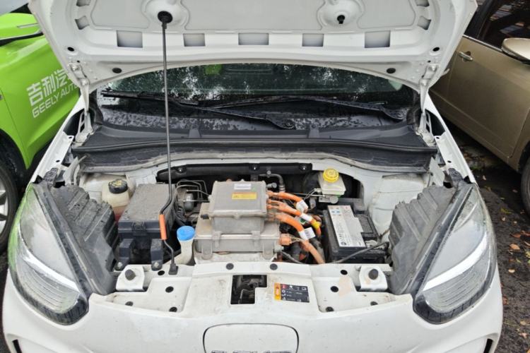 Used Roewe Clever 2021 302km All-Round Version Engine Bay