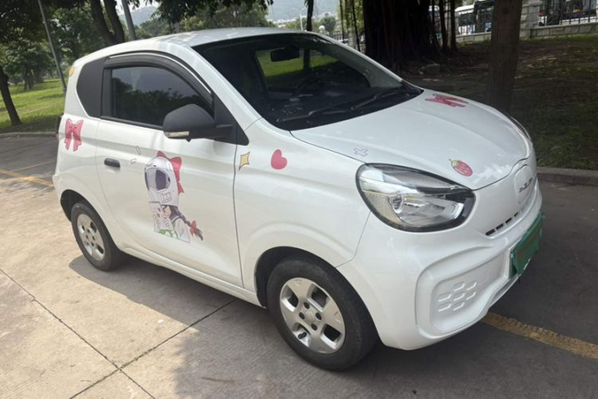 Used Roewe Clever 2021 302 km New Four-Seater Super-Efficient Version Exterior 1