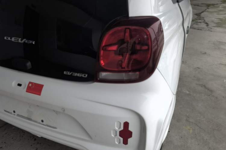 Used Roewe Clever 2021 302 km New Four-Seater Super-Efficient Version Exterior 1