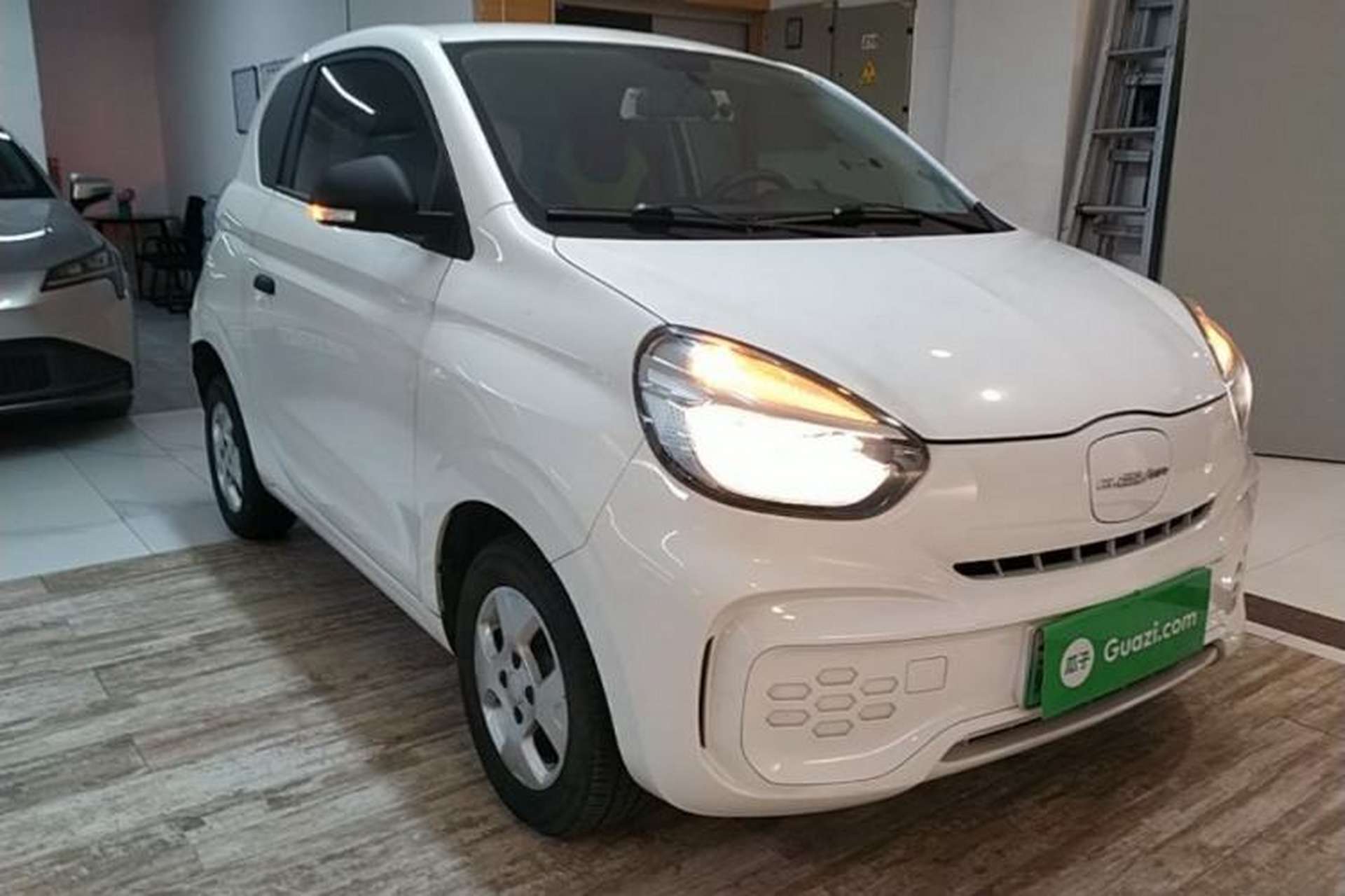 Used Roewe Clever 2021 302 km New Four-Seater Super-Efficient Version Exterior 1