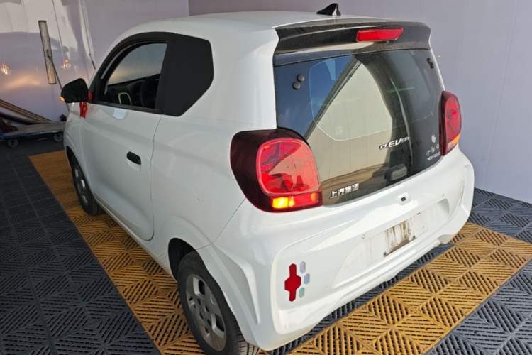 Used Roewe Clever 2021 302 km New Four-Seater Super-Efficient Version Exterior 2