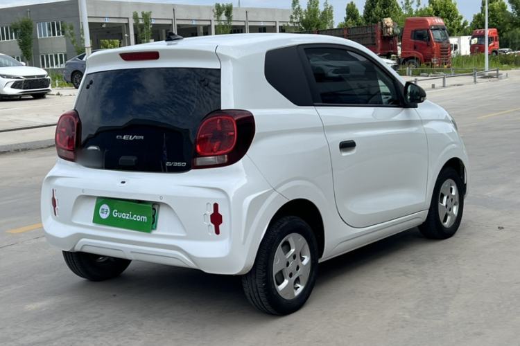 Used Roewe Clever 2021 302 km New Four-Seater Super-Efficient Version Exterior 2