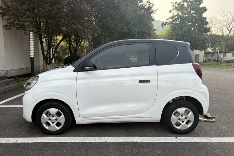 Used Roewe Clever 2021 302 km New Four-Seater Super-Efficient Version Exterior 3