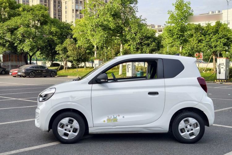 Used Roewe Clever 2021 302km All-Round Version Exterior 3