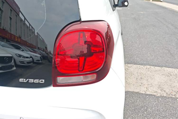 Used Roewe Clever 2021 302km All-Round Version Exterior 3