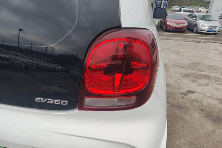Used Roewe Clever 2021 302 km New Four-Seater Super-Efficient Version Exterior 3