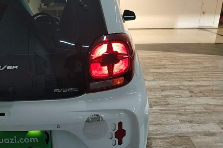 Used Roewe Clever 2021 302 km New Four-Seater Super-Efficient Version Exterior 3