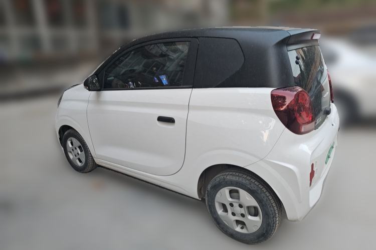 Used Roewe Clever 2021 302 km New Four-Seater Super-Efficient Version Exterior 3