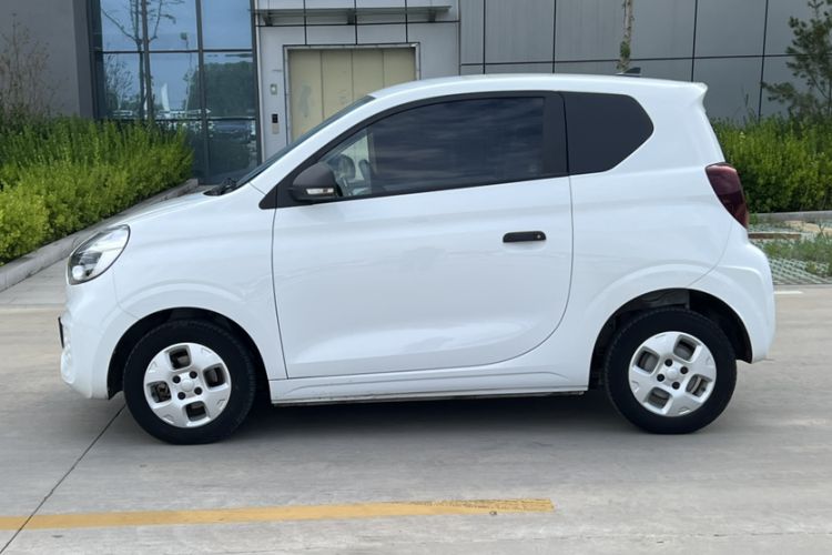 Used Roewe Clever 2021 302 km New Four-Seater Super-Efficient Version Exterior 3