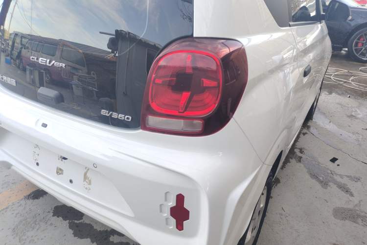 Used Roewe Clever 2021 302km All-Round Version Exterior 3