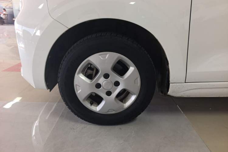 Used Roewe Clever 2021 302 km New Four-Seater Super-Efficient Version Exterior 4