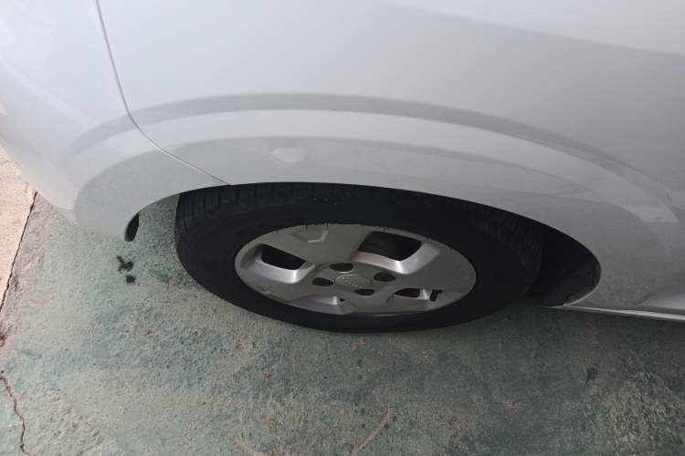 Used Roewe Clever 2021 302 km New Four-Seater Super-Efficient Version Exterior 4