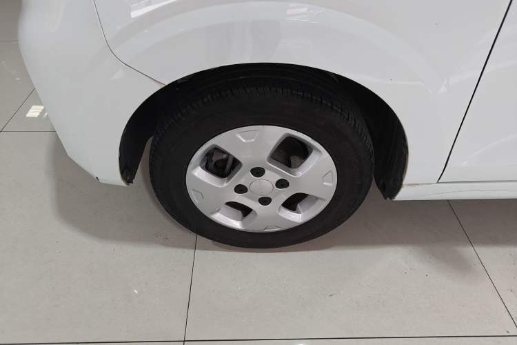 Used Roewe Clever 2021 302km All-Round Version Exterior 4