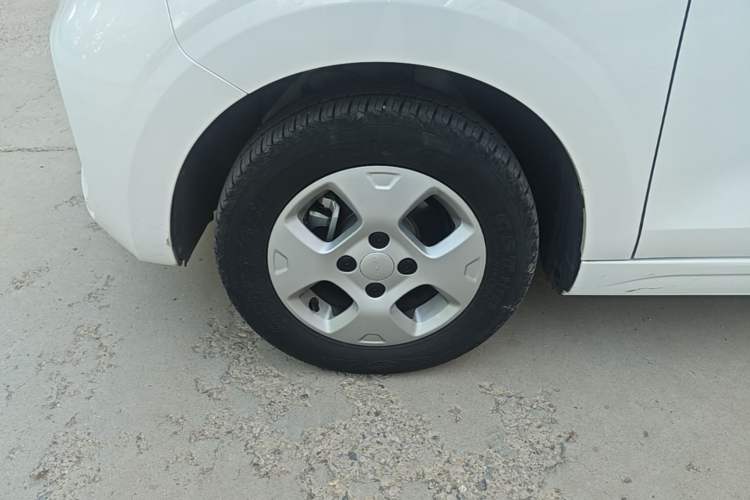 Used Roewe Clever 2021 302km All-Round Version Exterior 4