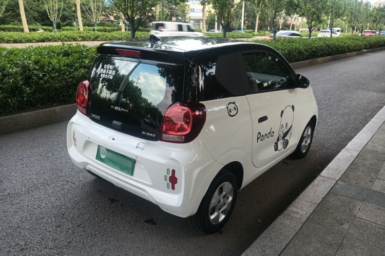 Used Roewe Clever 2021 302km All-Round Version Exterior 4