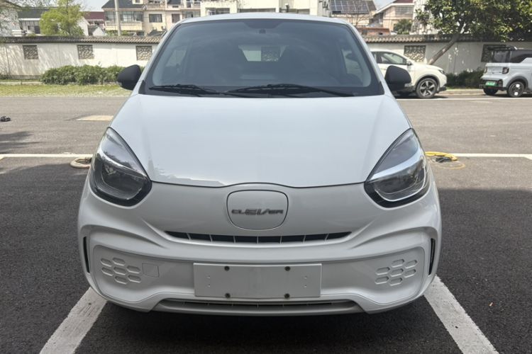Used Roewe Clever 2021 302 km New Four-Seater Super-Efficient Version Exterior 5