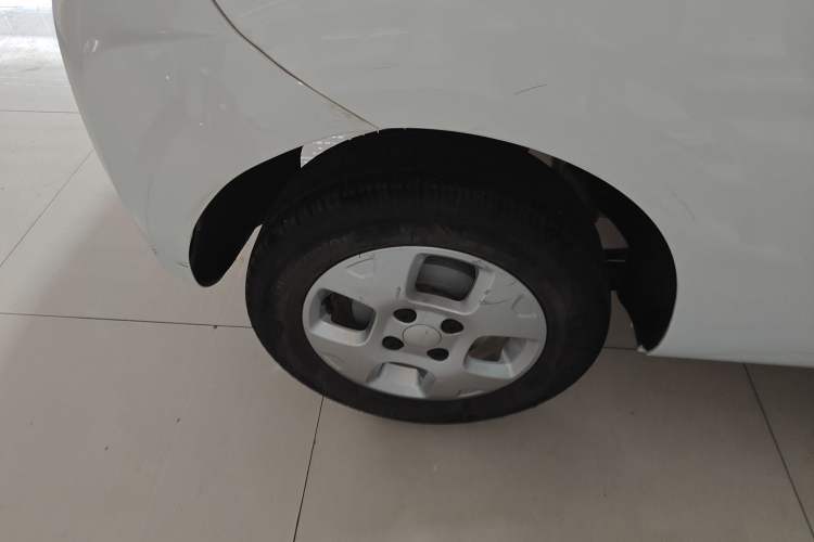Used Roewe Clever 2021 302km All-Round Version Exterior 5