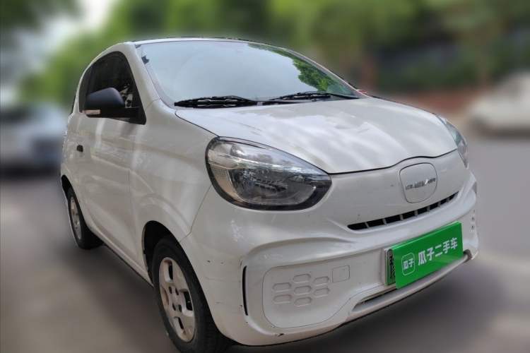 Used Roewe Clever 2021 302 km New Four-Seater Super-Efficient Version Exterior 5