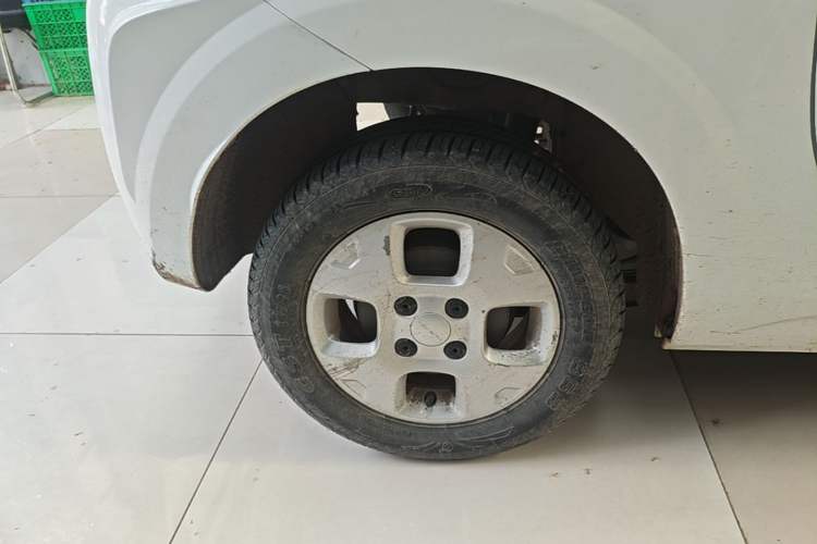 Used Roewe Clever 2021 302km All-Round Version Exterior 5