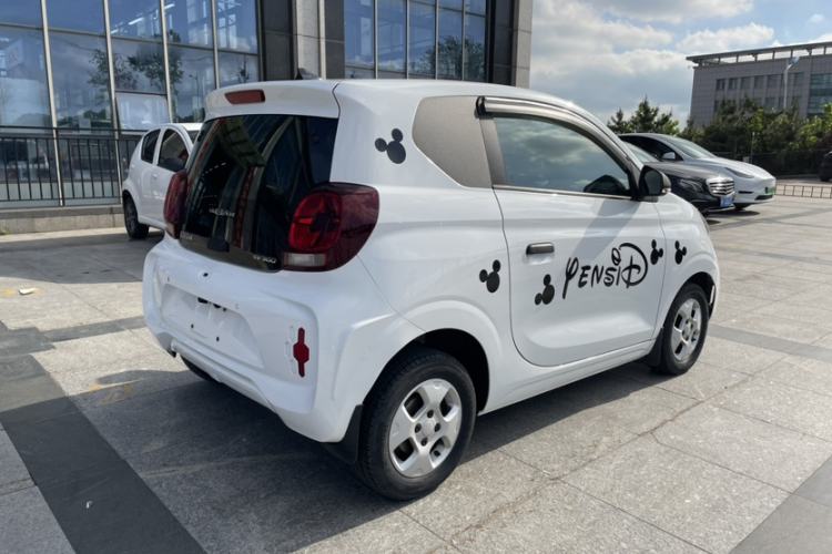 Used Roewe Clever 2021 302 km New Four-Seater Super-Efficient Version Exterior 5