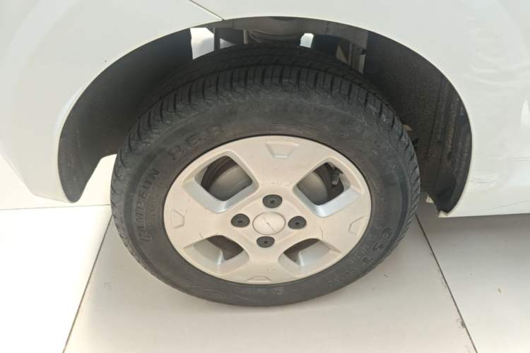 Used Roewe Clever 2021 302km All-Round Version Exterior 5