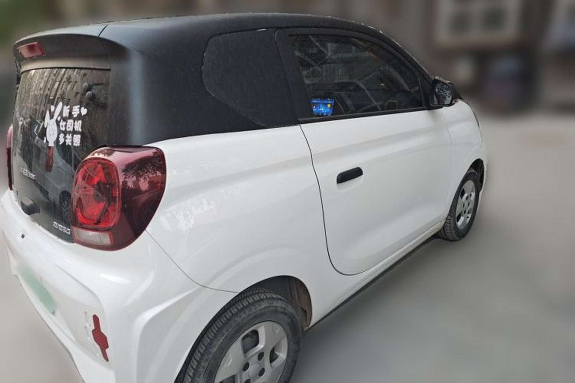 Used Roewe Clever 2021 302 km New Four-Seater Super-Efficient Version Exterior 5