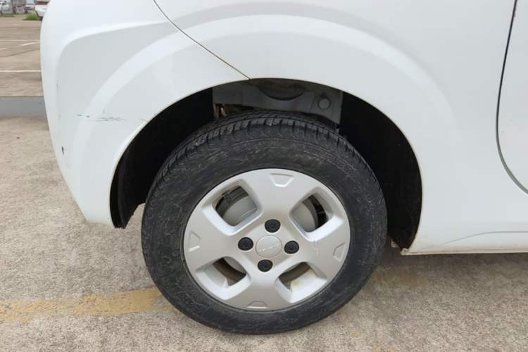 Used Roewe Clever 2021 302 km New Four-Seater Super-Efficient Version Exterior 5