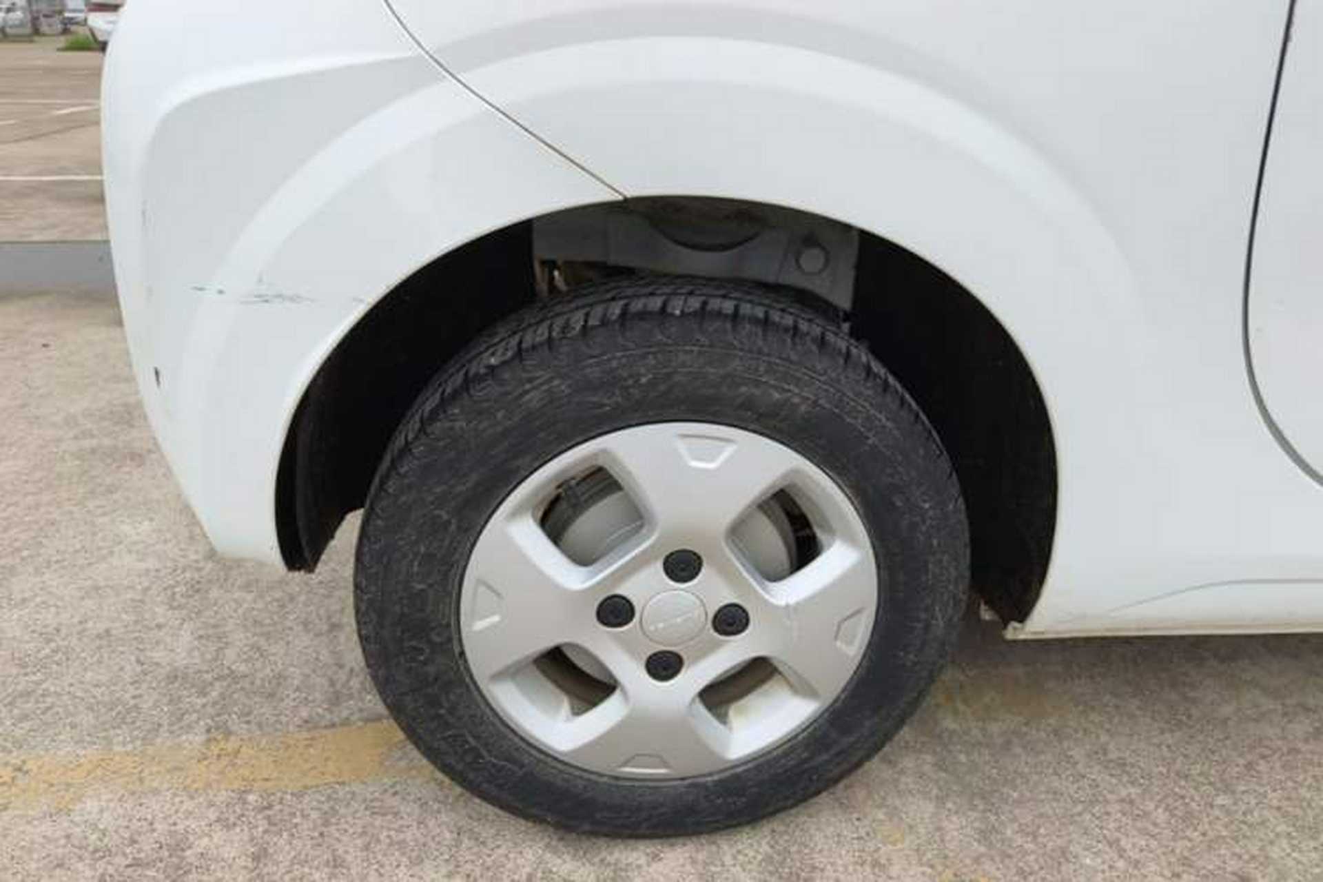 Used Roewe Clever 2021 302 km New Four-Seater Super-Efficient Version Exterior 5