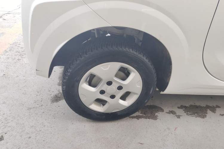 Used Roewe Clever 2021 302km All-Round Version Exterior 5