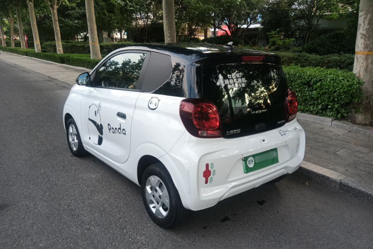 Used Roewe Clever 2021 302km All-Round Version Exterior 6