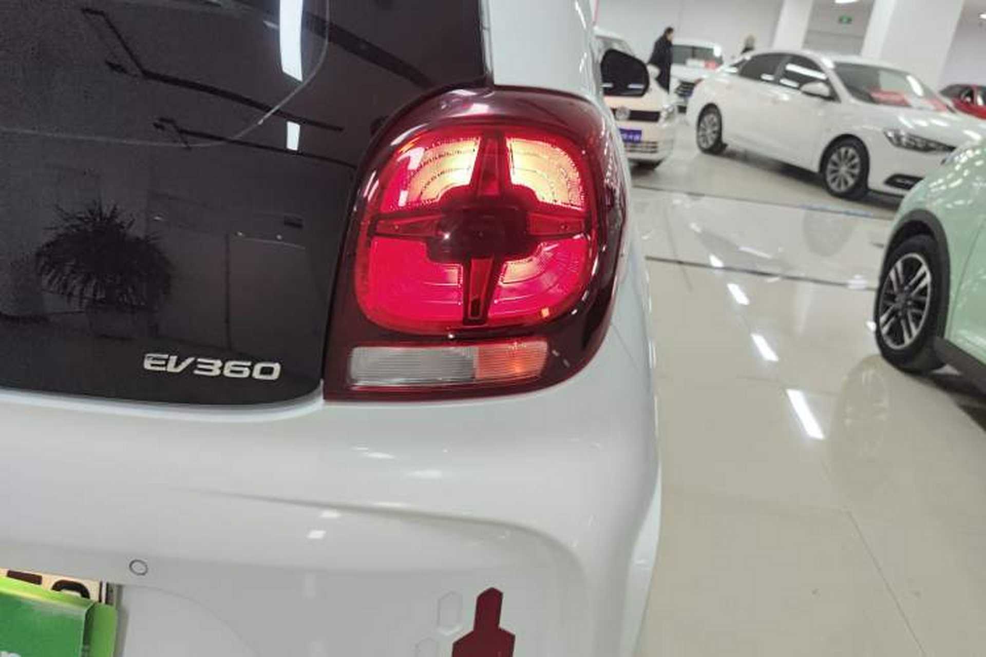Used Roewe Clever 2021 302 km New Four-Seater Super-Efficient Version Exterior 6