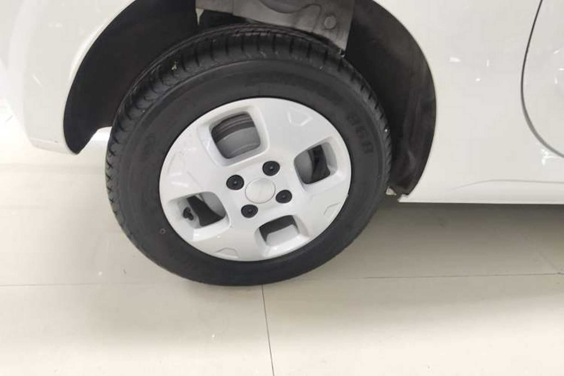 Used Roewe Clever 2021 302 km New Four-Seater Super-Efficient Version Exterior 8
