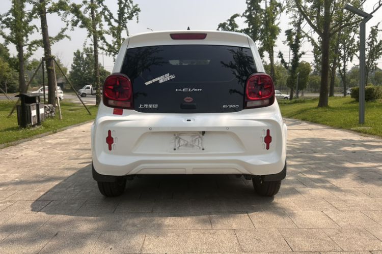 Used Roewe Clever 2021 302 km New Four-Seater Super-Efficient Version Exterior 9
