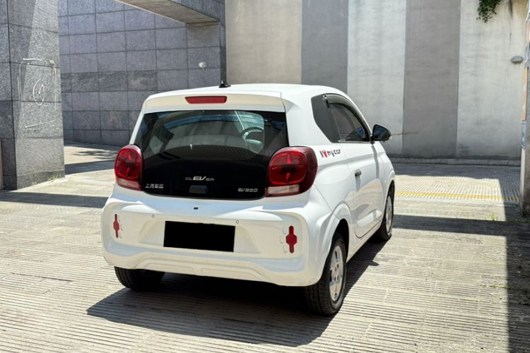 Used Roewe Clever 2021 302km All-Round Version Exterior 9
