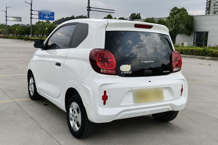 Used Roewe Clever 2021 302 km New Four-Seater Super-Efficient Version Exterior 9
