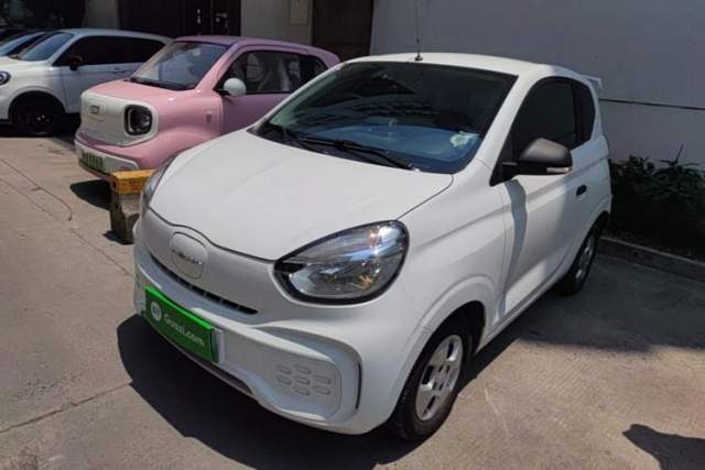 Used Roewe Clever 2021 302 km New Four-Seater Super-Efficient Version
