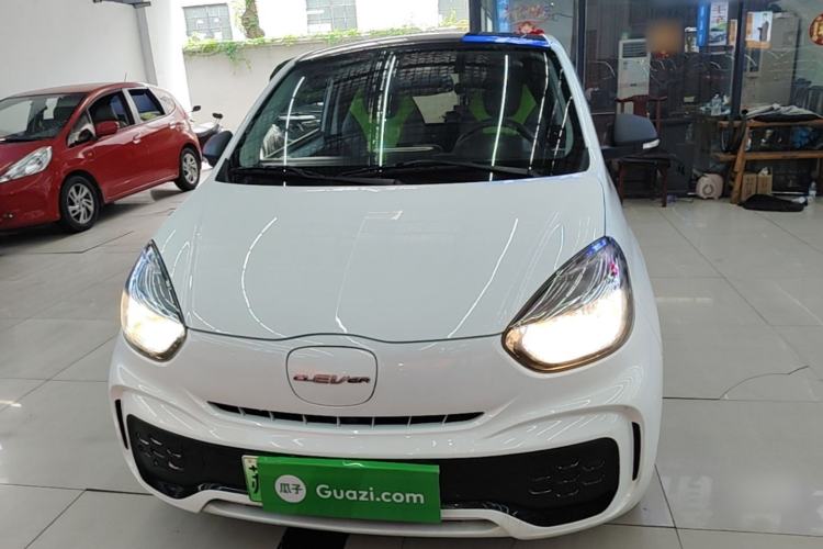 Used Roewe Clever 2021 302 km New Four-Seater Super-Efficient Version Front