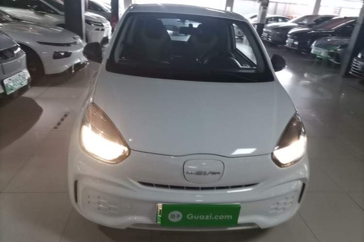 Used Roewe Clever 2021 302 km New Four-Seater Super-Efficient Version Front