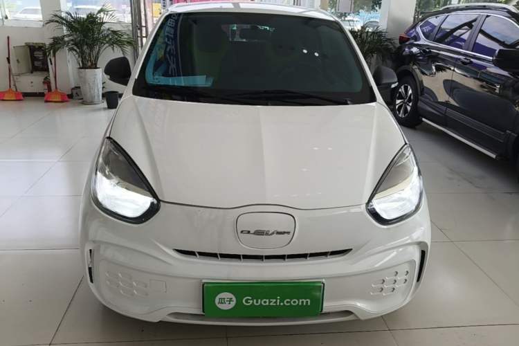 Used Roewe Clever 2021 302 km New Four-Seater Super-Efficient Version Front